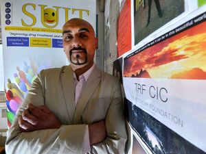 Supporting image for story: Should drug addicts be given free heroin?