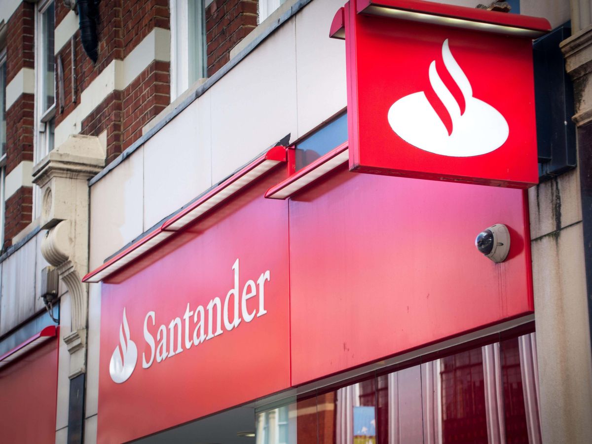 Santander &lsquo;quietly dilutes&rsquo; targets to cut emissions in oil and gas financing