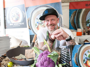 Supporting image for story: Chefs serve up a delight at flower show