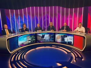 Supporting image for story: Fiona Bruce Injury: Question Time presenter appears in Wolverhampton episode with black eye and her arm in a sling