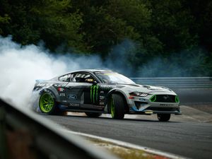 Supporting image for story: Driving lingo explained