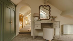 Nearly all the bedrooms have en-suites