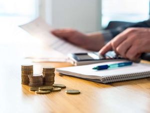 Supporting image for story: UK inflation set to cool as prices settle following April bill rises