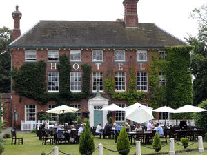 Supporting image for story: Popular riverside hotel that shut last summer finally gets reopening date