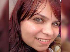 Supporting image for story: Tributes to mother 'murdered' in house fire as police hunt for ex-husband