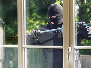 Supporting image for story: Residents patrol the streets amid alarm over spate of crime