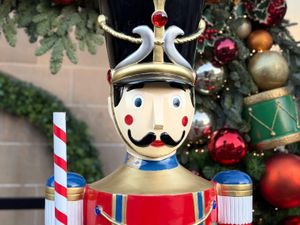Supporting image for story: No sign of 8ft nutcracker stolen outside bar by thief caught on camera