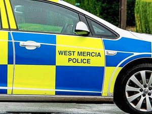 Supporting image for story: Man arrested after woman has handbag stolen in early morning Wellington robbery