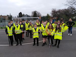 Supporting image for story: Litter heroes: 128 Shrewsbury pupils join big tidy-up