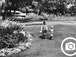 Supporting image for story: Pictures from the past - April 18