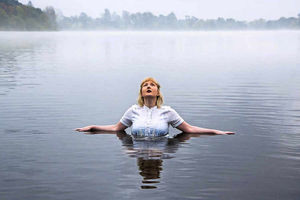 Supporting image for story: Ellesmere photographer snapping picture for each day