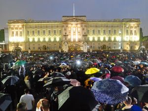 Supporting image for story: In Pictures: Britain mourns death of the Queen