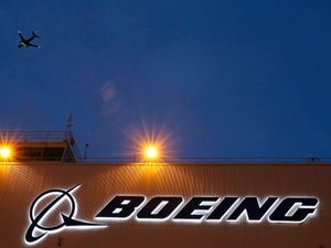 Supporting image for story: Boeing shareholders approve chief’s compensation as company faces investigations