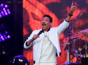 Supporting image for story: Lionel Richie will return to UK in 2023 for Blenheim Palace concert