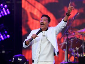 Supporting image for story: Lionel Richie will return to UK in 2023 for Blenheim Palace concert