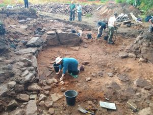 Supporting image for story: Volunteers given the chance to help uncover the past at an ancient hillfort