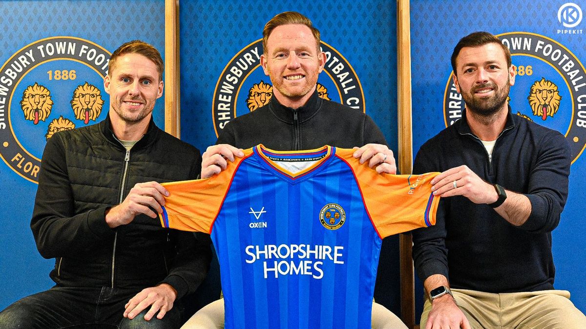 Flattered - Gavin Cowan on Dave Edwards decision to join Shrewsbury Town coaching staff Flattered - Gavin Cowan on Dave Edwards decision to join Shrewsbury Town coaching staff