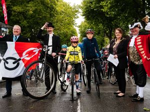 Supporting image for story: Dudley Grand Prix: Find out which roads will close for return of elite cycle racing event