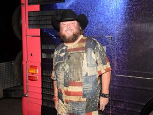 Supporting image for story: US country star Colt Ford promises to get back on-stage after health issues