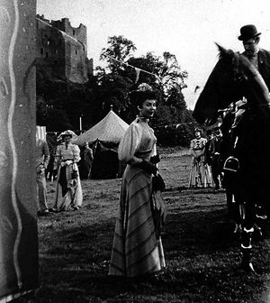 Jennifer Jones filming at Ludlow Castle in 1949
