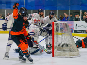 Supporting image for story: Telford Tigers pegged back three times as Peterborough Phantoms take overtime victory