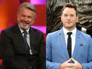 Supporting image for story: Chris Pratt jokes his Jurassic World co-star Sam Neill put him in a chokehold