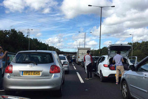 Picture of traffic build-up on the M6 from @Zemba