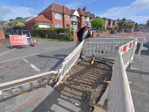 Supporting image for story: Hole in Dudley road forces emergency closure