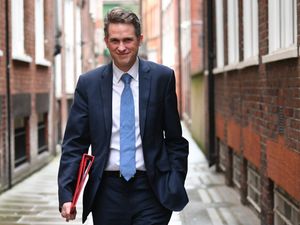 Supporting image for story: ‘Unacceptable’ if Williamson told civil servant ‘slit your throat’ – minister