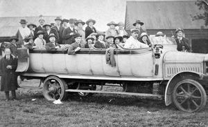 Supporting image for story: Letter of thanks for Ukrainian church event & memories of a charabanc outing – a picture throwback