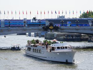 Supporting image for story: Paris 2024 ‘hopeful’ men and women triathlon races will go ahead on Wednesday