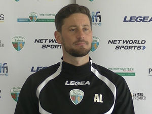 Supporting image for story: Anthony Limbrick urges his Saints to join the ‘wall of fame’