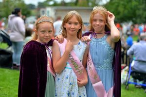 Carnival Princess: Teegan Griffiths 10, and with her are Queens: Bella Smith 9 and Freya McArthur 11..