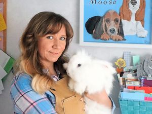 Supporting image for story: Pets in the picture - Gemma is helping animals with her art