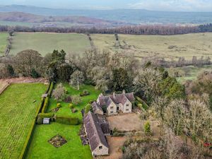 Chatwall Home Farm in Church Stretton. Picture: Rightmove and Savills. 