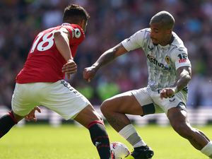 Supporting image for story: Mario Lemina focusing on Wolves aims for 2023/24