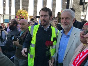 Supporting image for story: Labour leader Jeremy Corbyn makes whistle-stop visit to Halesowen - video