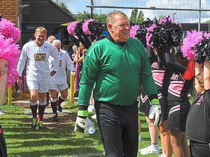 Supporting image for story: Nigel Spink: Players will need a lot of convincing to restart football 