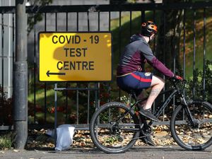 Supporting image for story: Students may have to remain on campus over Christmas amid Covid-19 outbreaks