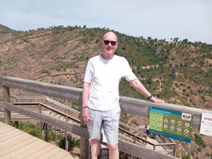 Supporting image for story: First new treatment for advanced bladder cancer in decades given green light