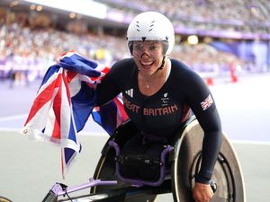 Supporting image for story: Olympics bonus would pay for my wedding – Paralympic champion Hannah Cockroft