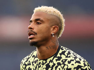 Supporting image for story: Mario Lemina apologises amid Wolves fallout