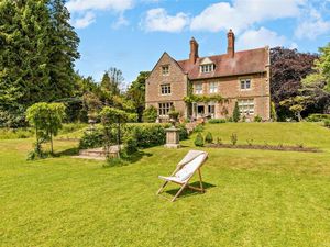 Supporting image for story: Country residence near Bridgnorth with a fascinating link to the British Royal Family and Queen Elizabeth II is listed for sale