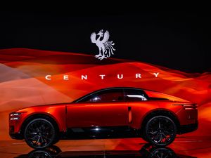 Supporting image for story: Toyota enters luxury coupe market with Century Coupe