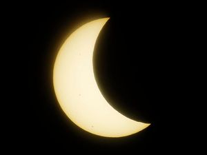 Supporting image for story: 5 tips to make your solar eclipse photos look spectacular