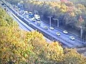 Supporting image for story: 60-minute delays after vehicle overturns on M6