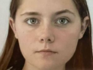 Supporting image for story: Police appeal for missing 16-year-old Welshpool girl with links to Oswestry