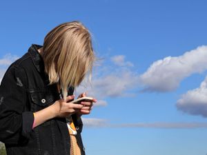 Supporting image for story: Quarter of children consuming news online fooled by fake stories – research