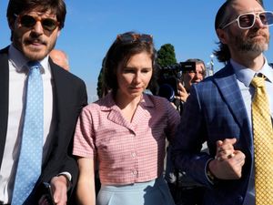 Supporting image for story: Amanda Knox vows to ‘fight for truth’ after slander conviction