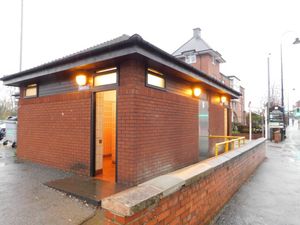 Supporting image for story: Town centre visitors will have to hold on a little longer to use public toilets